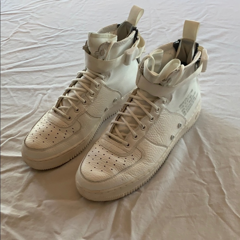 special forces Air Force Ones mid